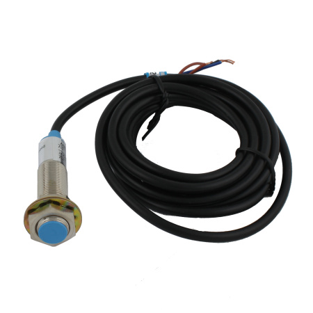 INNOCONT Индуктивный датчик, M12x1, L=61 мм, экранированный, зона срабатывания 2 мм, -25 +60 С, 12…24 VDC, IP65, выход: PNP NO, макс. ток 200 мА, кабель 2 м SL-12P2C